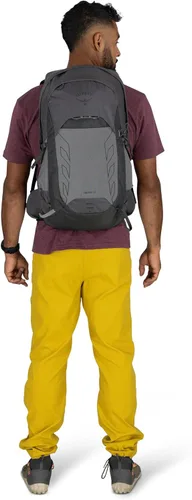 Miniatura 10 de Osprey Talon 22L Mochila de senderismo ligera para hombre, mochila pequeña para viajes y campamento, gris fantasma/carbón oscuro