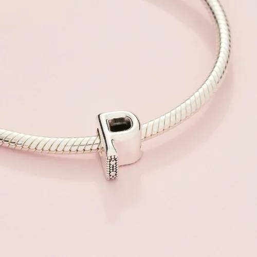 Miniatura 57 de Colgante de plata de ley 925 con letra PANDORA