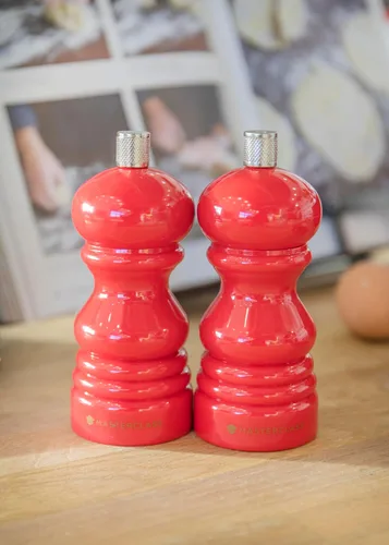 Miniatura 3 de MasterClass - Molinillo de pimienta o molinillo de sal con tapa intercambiable, plástico, rojo, 4.7 in