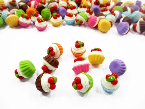 Miniatura 4 de Casa De Muñecas Miniatura Alimentos de Lot 100 Mixed Cupcakes Cherry parte superior Wholesale 6322 Bulk clay bakery food prop, loose tiny swirled