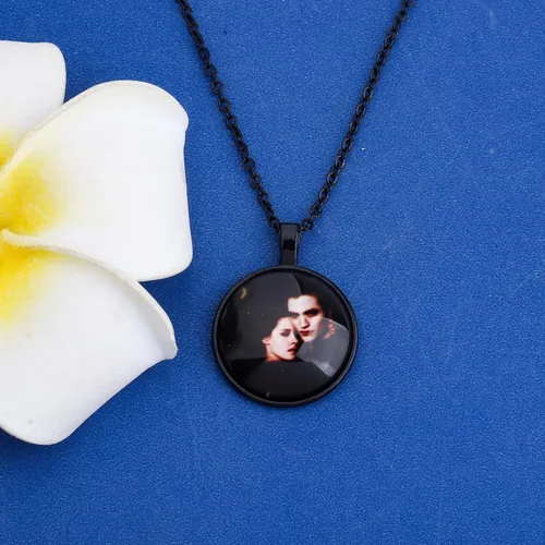 Miniatura 2 de KEYCHIN Inspired Jewelry - Regalo para amantes de los vampiros, collar Edward y Bella de película de vampiro, joyería periférica