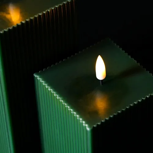 Miniatura 6 de Velas sin Llama Acanaladas Verde Oscuro con Control Remoto, Velas LED Cuadradas a Batería Juego de 2 Φ 3" H 4" 6