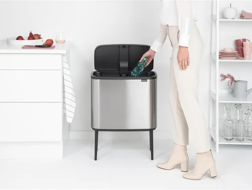 Miniatura 5 de Brabantia Bo Cubo de basura - 1 cubo interior de 9.5 galones (acero mate FPP) cubo de basura para residuos/reciclaje, compartimento extraíble +