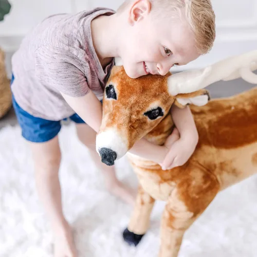 Miniatura 6 de Ciervo gigante de Melissa & Doug, animal realista relleno, más de 3 pies de largo