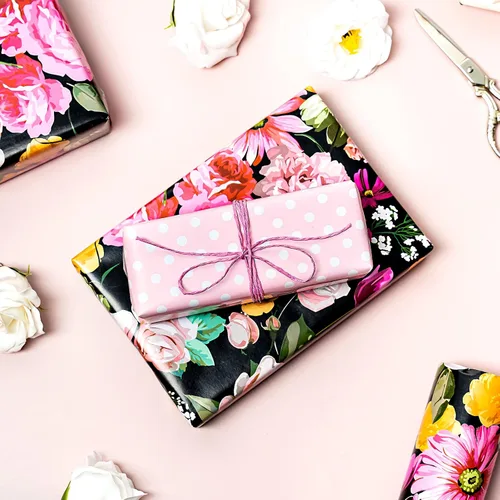 Miniatura 6 de WRAPAHOLIC Papel de regalo floral reversible, mini rollo, 17 pulgadas x 33 pies, diseño floral colorido negro para cumpleaños, día de la madre