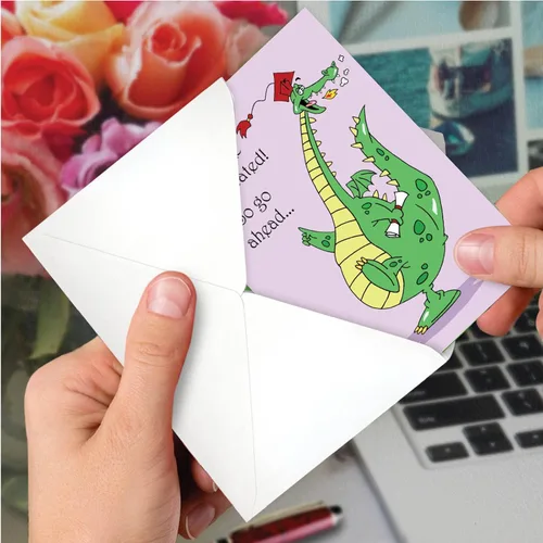 Miniatura 6 de Paquete de NobleWorks de 3 tarjetas de graduación hilarantes (Graduado) con sobres (1 diseño, 3 cada una) Dragón Graduado C3557GDG-C3x1