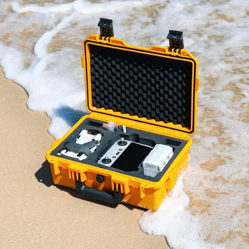 Miniatura 7 de Lykus Titan MM410 Estuche Rígido Impermeable (Amarillo) para DJI Mini 4 Pro/Mini 3/Pro y DJI RC 2/RC/RC-N2/N1, Soporte para 7 baterías y cordón RC