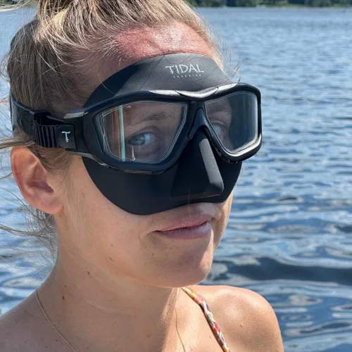 Miniatura 6 de Máscara de apnea Tidal Glide - Máscara de bajo volumen diseñada para apnea, pesca submarina y esnórquel. Máscara antivaho de apnea.