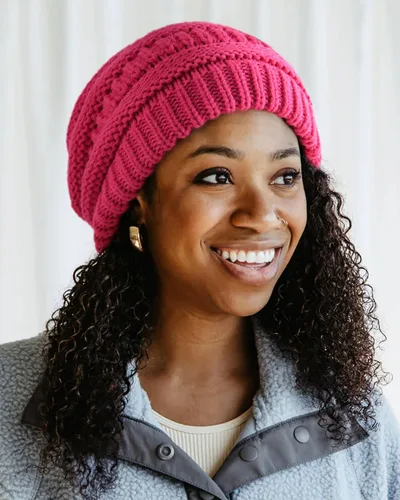 Miniatura 23 de FURTALK Gorro de invierno para mujer, con forro de satén, tejido trenzado, grueso, holgado, gorro cálido