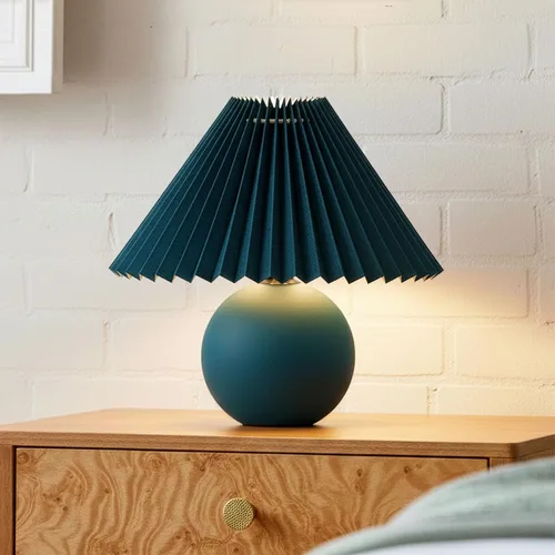 Miniatura 11 de Brightech Serena - Lámpara LED de mesa, pequeña lámpara de cerámica moderna de 10 pulgadas con pantalla plisada para mesita de noche, escritorio