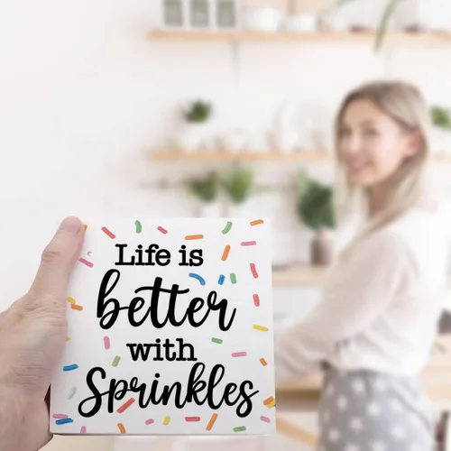 Miniatura 6 de Letrero de madera con texto en inglés "Life with Sprinkles", decoración de casa de muñecas, divertido letrero de madera para panadería, guardería