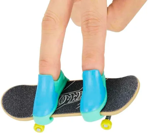 Miniatura 4 de Mattel Hot Wheels - Mini patineta con zapatos, varios modelos, multicolor (HGT54)