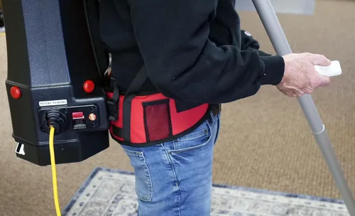Miniatura 4 de Cen-Tec Systems Aspiradora de mochila comercial HEPA de 6 cuartos de galón con juego de accesorios