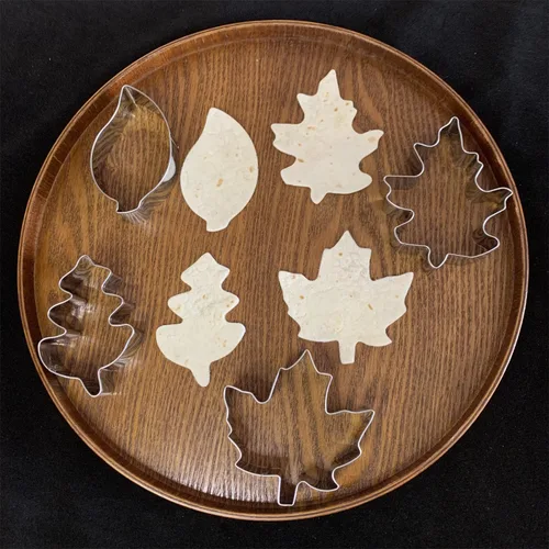 Miniatura 8 de LUBTOSMN Juego de 4 cortadores de galletas de hojas de otoño, con formas de hoja de roble, aptos para lavavajillas, cortadores de galletas