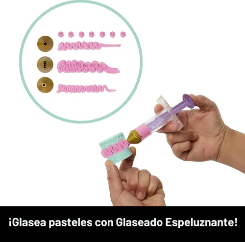 Miniatura 3 de Monster High Kit de pastel de cumpleaños aterrador y dulce con muñeca Clawdeen Wolf, juego de decoración de pastel con 20+ accesorios como glaseado