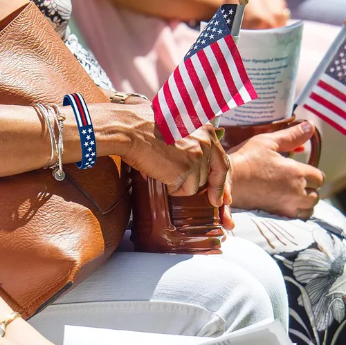 Miniatura 5 de COYOUCO Paquete de 10 pulseras con la bandera estadounidense, fina línea roja, de goma de silicona, para americanismo, patriótico, vacaciones