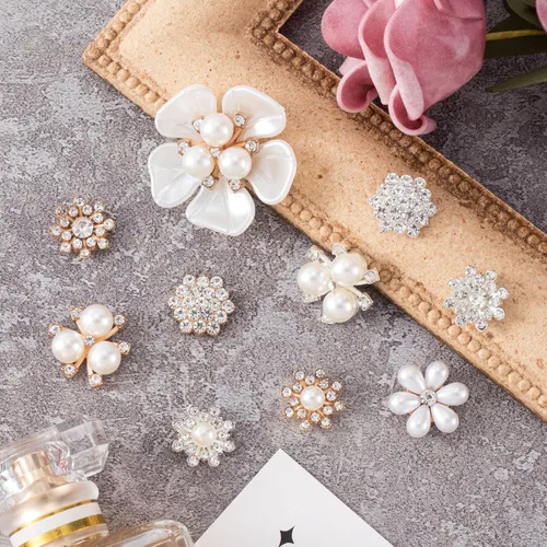 Miniatura 8 de HINZIC 40 piezas de botones de diamantes de imitación de perlas, broches de flores, adornos dorados y plateados, dijes decorativos de boda