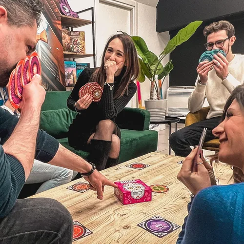 Miniatura 6 de Juego de mesa de calaveras – Juegos de fiesta para adultos y adolescentes, calaveras, deducción social, diversión para adultos, juego de mesa