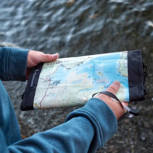 Miniatura 5 de AquaQuest Trail Map - Funda 100% impermeable para bolsa seca, protector de mapas, soporte para documentos al aire libre con ventana transparente