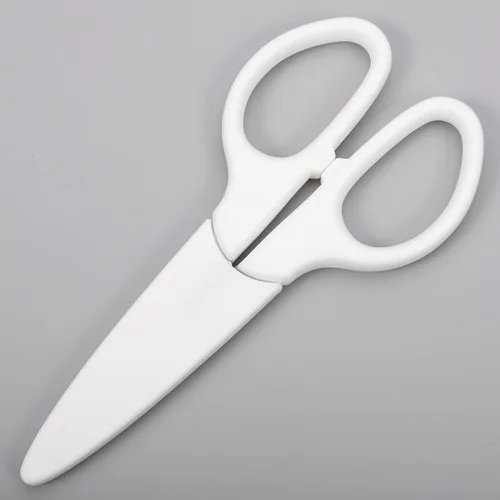 Miniatura 4 de YOUGUOM Tijeras multiusos de 6 pulgadas, agarre cómodo, tijeras básicas afiladas de acero inoxidable para oficina, hogar, cocina, escuela
