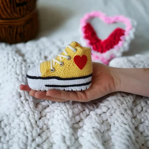 Miniatura 7 de Handmade Yellow Crochet Baby Sneakers Booties, Unique Gender-Neutral Newborn Socks, Customizable Baby Shower Gift, Custom Baby Gifts, Baby Girl/Boy