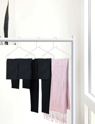 Miniatura 8 de Perchas de plástico blancas, paquete de 50 perchas ligeras y duraderas en forma de G, tamaño estándar, ideal para camisetas sin mangas, vestidos