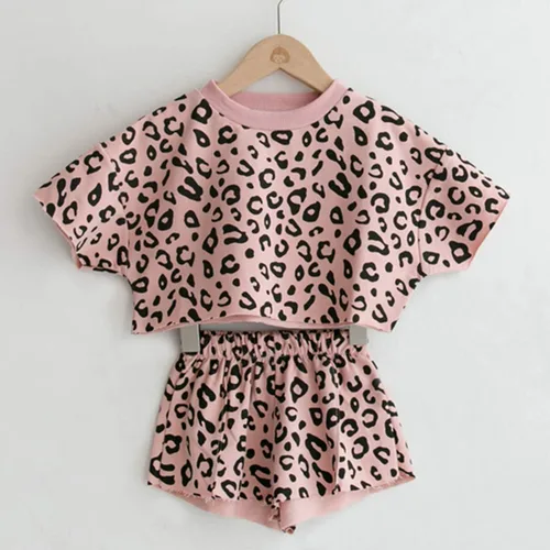 Miniatura 2 de Conjunto de ropa de verano con estampado de leopardo y camiseta y pantalones cortos, 2 piezas