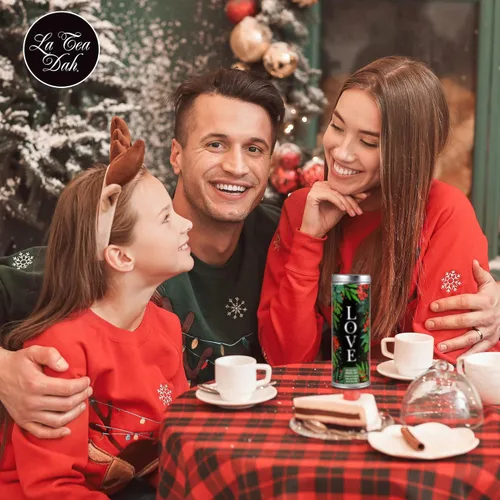 Miniatura 5 de Caja de regalo de té navideño Peace, Love and Joy, 1 lata de té verde de menta, 1 lata de té chai descafeinado y 2 agitadores de miel, bolsas de té