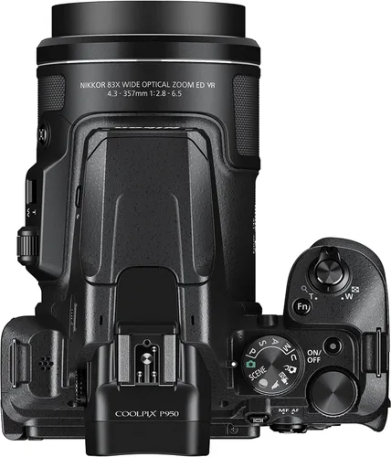 Miniatura 4 de Nikon COOLPIX P950 Ultimate Bundle: zoom óptico 83x, video 4K UHD, tarjeta SD de 64 GB, bolsa para cámara, trípode, kit de filtro de 3 piezas