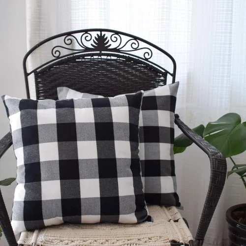 Miniatura 2 de HOPLEE Juego de 4 fundas de almohada negras de 18 x 18 pulgadas, fundas de almohada de granja de 18 x 18 pulgadas, color blanco y negro, con diseño