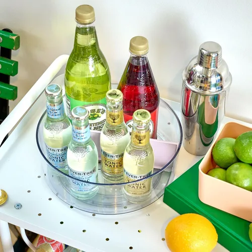 Miniatura 3 de Rosanna Pansino x iDesign - Tocadiscos divididos de plástico reciclado Lazy Susan con tapa, contenedor transparente/divisor de chispas de lavanda