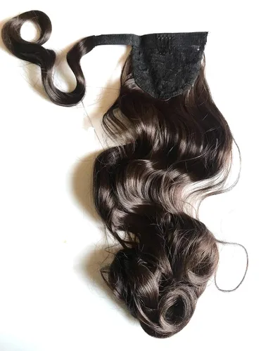 Miniatura 10 de SHOWTIME Extensiones de cola de caballo onduladas con clip de garra de 14 pulgadas, color rubio platino claro decolorado #613, fibra resistente al