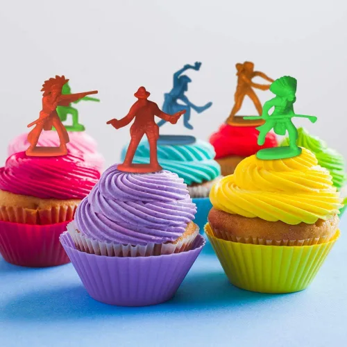 Miniatura 7 de ArtCreativity Surtido de 144 figuras de acción de vaquero e indio – Mini figuras de plástico a granel en varios colores y posturas – recuerdos