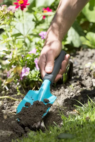 Miniatura 2 de Gardena Palita Largo Classic Acero de calidad, revestimiento duroplast para Plantar y trasplantar plantas altas, Estándar, 17.5 x 4.9 x 3.5 in