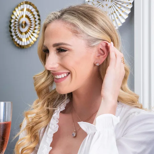 Miniatura 6 de Cate & Chloe Ariel - Aretes de tuerca chapados en oro blanco de 18 quilates, aretes de diamante simulado de plata, aretes de corte redondo