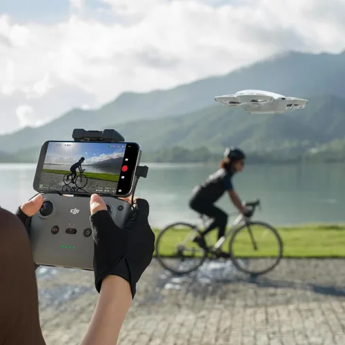 Miniatura 8 de DJI Neo Fly More Combo, mini dron con cámara 4K UHD para adultos, dron autónomo de 4.76 oz que te sigue, despegue de palma, seguimiento de temas