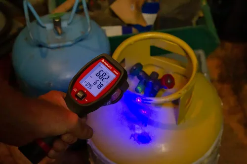 Miniatura 4 de Triplett IRTUV50 Termómetro IR sin contacto con detección de fugas UV, -4 a 752°F (-20 a 752.0 °F)