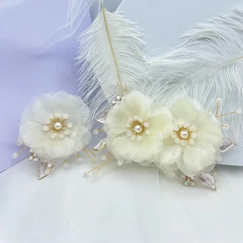 Miniatura 7 de Accesorios para el cabello nupcial hechos a mano con cuentas - Pinzas para el cabello y peines florales para mujer