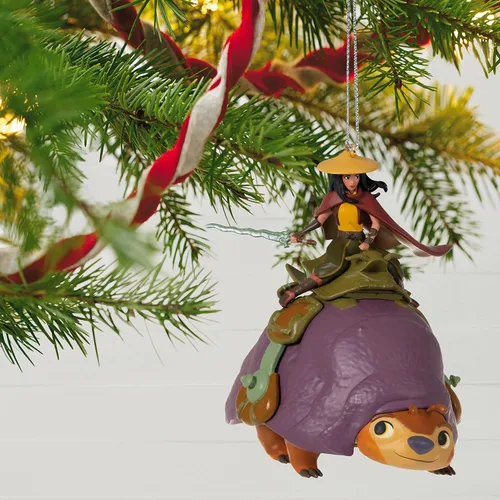 Miniatura 6 de Hallmark Keepsake Adorno de Navidad 2022, Raya de Disney y El Último Dragón Raya y Tuk Tuk