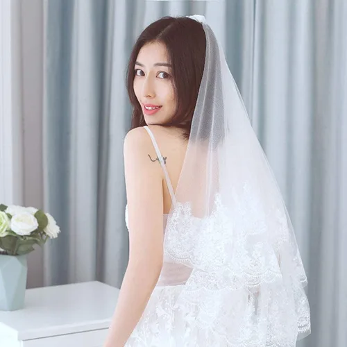 Miniatura 3 de Brinote Velos de boda con lentejuelas y borde de encaje para novias velo corto de 2 niveles longitud a la cadera velos de novia con peine brillante