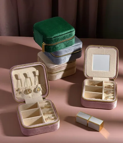 Miniatura 7 de TAIMY Joyero de viaje de terciopelo de felpa, pequeño estuche de joyería de viaje, mini cajas organizadoras de viaje portátiles para anillos