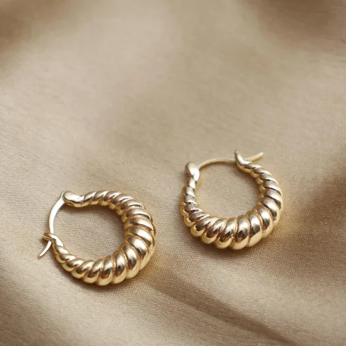 Miniatura 23 de Gempires - Aretes ligeros y gruesos, delicados y minimalistas, hipoalergénicos, chapados en oro, sin deslustre, diseño clásico, para uso diario