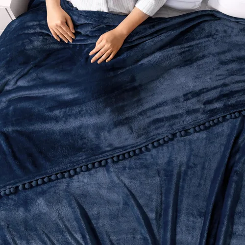 Miniatura 6 de PAVILIA Manta de forro polar para sofá con flecos de pompones, azul marino, manta de franela suave y acogedora para sofá cama, manta de felpa ligera