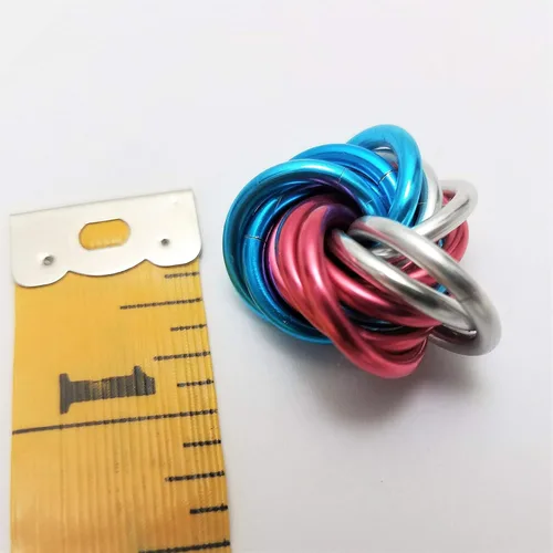 Miniatura 3 de Möbii Fidget Ball (MultiColor): Herramienta de alivio del estrés, ansiedad y estimulación para ADHD, silenciosa, ideal para el hogar, viajes, Rosa