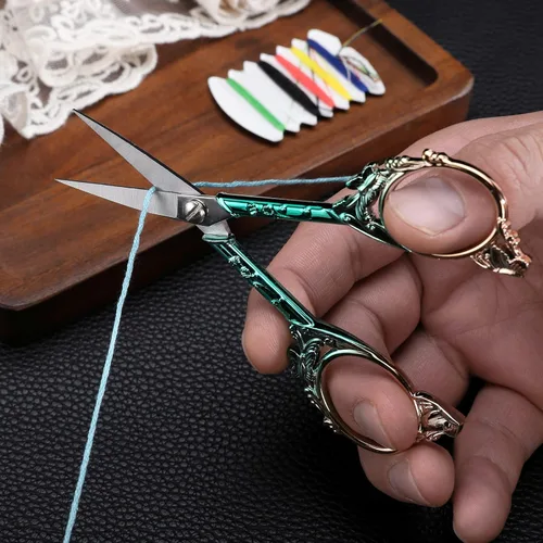 Miniatura 4 de YOUGUOM Tijeras pequeñas para bordar para manualidades, obras de arte, punto de cruz, hilo de costura, tijeras de hilo de hilo de 4.7 pulgadas