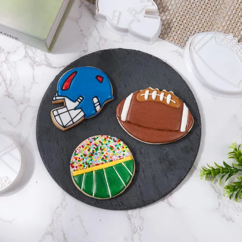 Miniatura 2 de Mostop Cortador de galletas deportivo con sellos, juego de 3 piezas de cortador de galletas de fútbol, fútbol, casco, juego de fútbol, herramientas