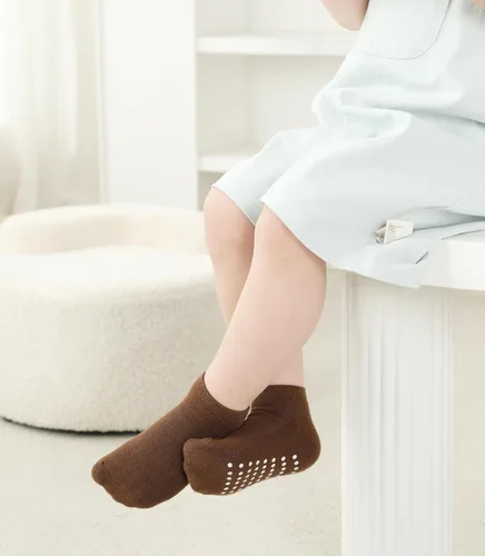 Miniatura 5 de JAKIDAR 12 pares de calcetines antideslizantes de algodón para niños y niñas, suela antideslizante para bebés y niños