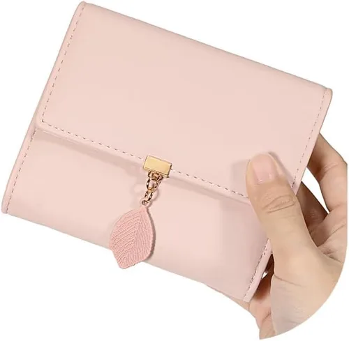 Miniatura 94 de UTO - Cartera pequeña RFID de piel sintética con dije de hoja, cierre de cremallera y tarjetero.