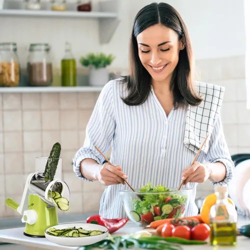Miniatura 8 de Rallador de queso giratorio X Home para cocina, triturador con 3 cuchillas intercambiables, rallador giratorio con asa y base de succión fuerte