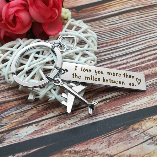 Miniatura 5 de Vadaka Llavero de pareja de larga distancia para novio, novia, con texto en inglés "I Love You More Than The Miles Between Us", joyería
